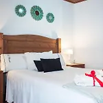 La Plazuela I Country house *